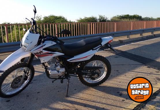 Motos - Corven R1 2022 Nafta 3800Km - En Venta