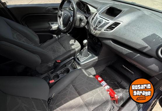 Autos - Ford Fiesta Titanium 2012 Nafta 162000Km - En Venta