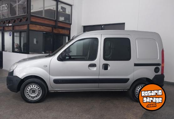 Utilitarios - Renault Kangoo 2017 GNC 184000Km - En Venta