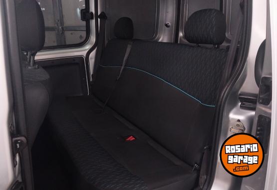 Utilitarios - Renault Kangoo 2017 GNC 184000Km - En Venta