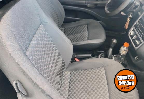 Camionetas - Volkswagen Saveiro 2015 GNC 164000Km - En Venta