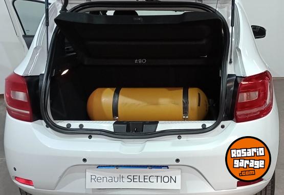 Autos - Renault SANDERO PRIVILEGE 1.6 GNC 2017 GNC 135436Km - En Venta