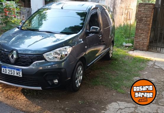 Utilitarios - Renault Kangoo 2018 GNC 107000Km - En Venta