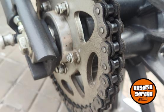 Motos - Benelli 502 C 2023 Nafta 8400Km - En Venta