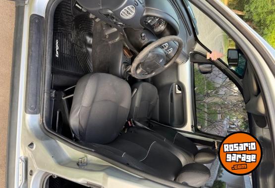 Utilitarios - Renault Kangoo 2015 Nafta 145000Km - En Venta