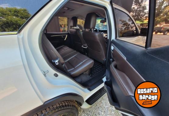 Camionetas - Toyota SW4 SRX 4X4 7A 2017 Diesel 200000Km - En Venta