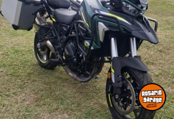 Motos - Benelli TRK 702 2024 Nafta 7500Km - En Venta