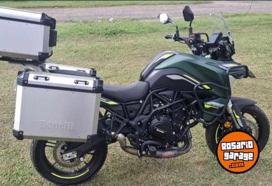 Motos - Benelli TRK 702 2024 Nafta 7500Km - En Venta