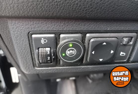 Autos - Nissan TIIDA 2011 GNC 173000Km - En Venta