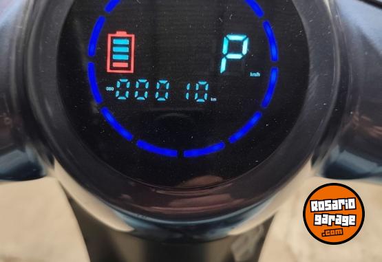 Cuatris y UTVs - Otra marca triciclo electrico 2024 GNC 10Km - En Venta