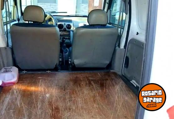 Utilitarios - Renault Kangoo 2012 GNC 170000Km - En Venta