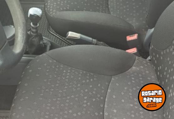 Autos - Fiat Siena Atractiv 1.4 Full. 2010 Nafta 166000Km - En Venta