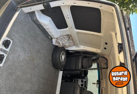 Utilitarios - Peugeot Partner 2012 Diesel 148000Km - En Venta