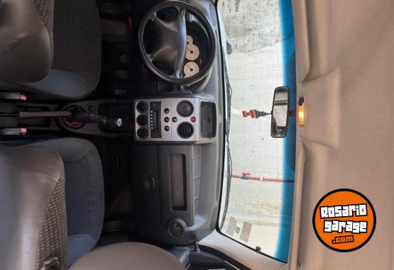 Utilitarios - Peugeot Partner 2012 Diesel 148000Km - En Venta