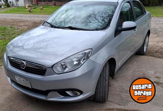 Autos - Fiat Grand Siena 2013 Nafta 122000Km - En Venta