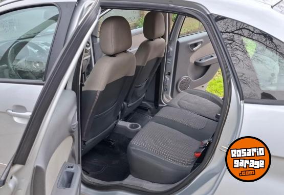 Autos - Fiat Grand Siena 2013 Nafta 122000Km - En Venta