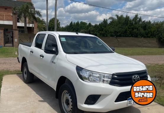 Camionetas - Toyota Hilux Dx 2020 Diesel 150000Km - En Venta