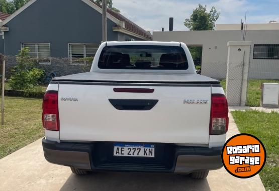 Camionetas - Toyota Hilux Dx 2020 Diesel 150000Km - En Venta