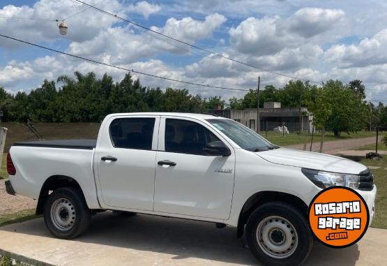 Camionetas - Toyota Hilux Dx 2020 Diesel 150000Km - En Venta