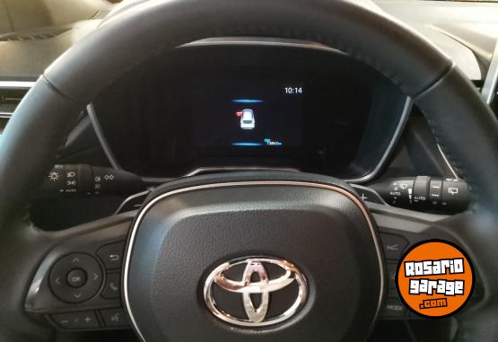 Autos - Toyota COROLLA CROSS SEG CVT 2021 Nafta 73821Km - En Venta