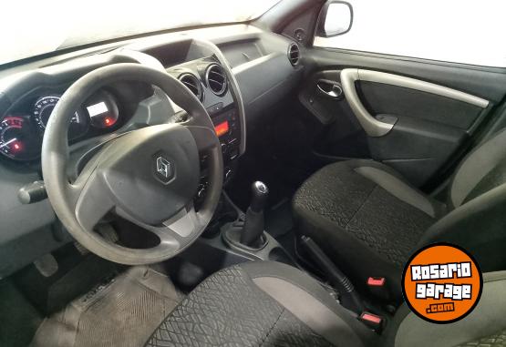 Camionetas - Renault DUSTER PH2 EXPRESSION 1,6 2017 Nafta 77522Km - En Venta