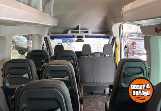 Utilitarios - Ford Transit Minibus 17+1 2025 Diesel 0Km - En Venta