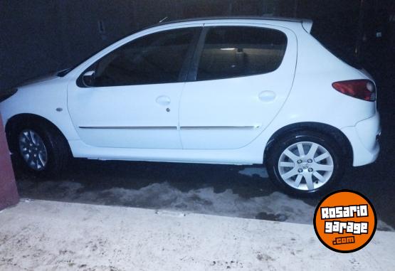 Autos - Peugeot 207 2012 Nafta 148000Km - En Venta