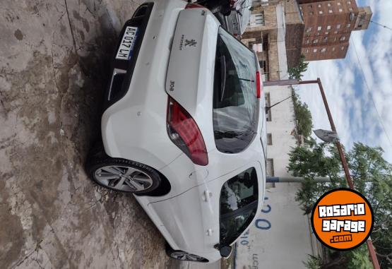 Autos - Peugeot 308 Feline 2018 Diesel 132000Km - En Venta