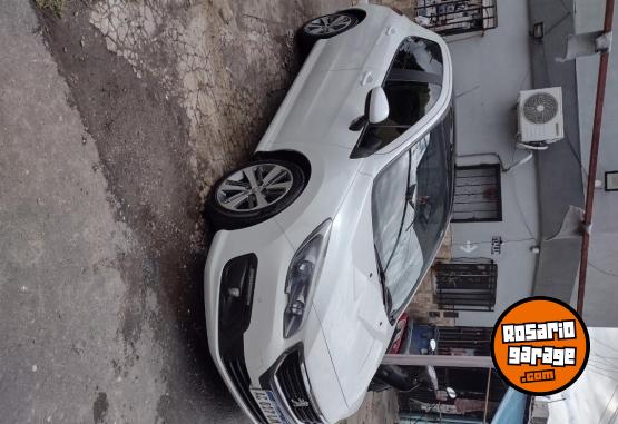 Autos - Peugeot 308 Feline 2018 Diesel 132000Km - En Venta