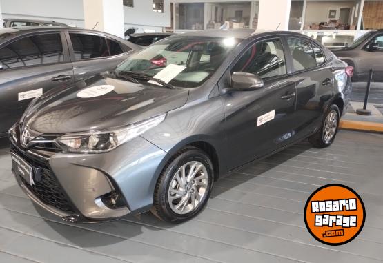 Autos - Toyota Yaris XLS manual 2022 Nafta 92700Km - En Venta