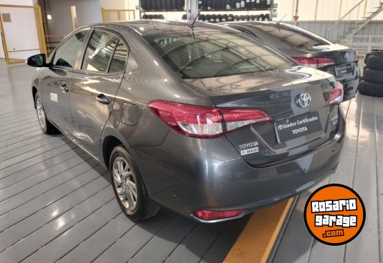 Autos - Toyota Yaris XLS manual 2022 Nafta 92700Km - En Venta