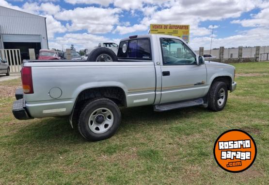 Camionetas - Chevrolet Silverado 1999 Diesel 180000Km - En Venta