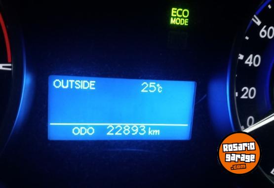 Camionetas - Toyota Hilux sr 4x2 mt 2019 Diesel 22900Km - En Venta