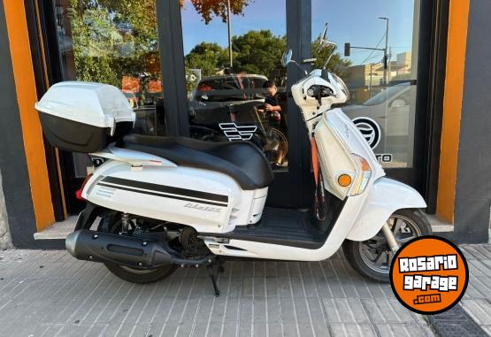 Motos - Kymco LIKE 125 2022 Nafta 10800Km - En Venta
