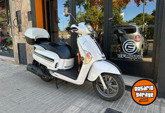 Motos - Kymco LIKE 125 2022 Nafta 10800Km - En Venta