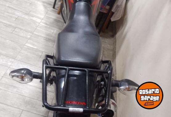 Motos - Honda XR  150cc 2023 Nafta 15000Km - En Venta