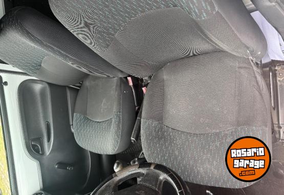 Utilitarios - Renault Kangoo 2015 Nafta 130000Km - En Venta