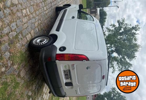 Utilitarios - Renault Kangoo 2015 Nafta 130000Km - En Venta
