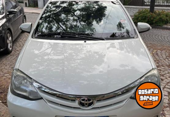 Autos - Toyota Etios 2016 Nafta 115000Km - En Venta