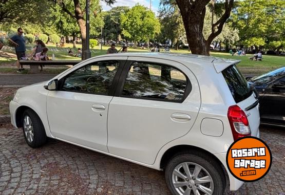 Autos - Toyota Etios 2016 Nafta 115000Km - En Venta