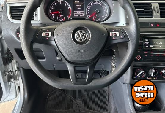 Autos - Volkswagen FOX TRENDLINE 5 PUERTAS 2016 Nafta 98039Km - En Venta