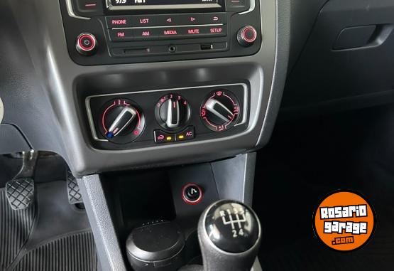 Autos - Volkswagen FOX TRENDLINE 5 PUERTAS 2016 Nafta 98039Km - En Venta