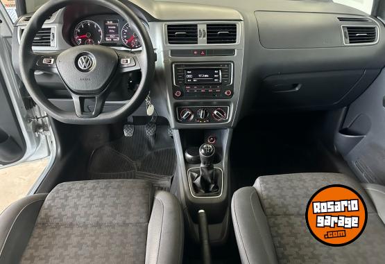Autos - Volkswagen FOX TRENDLINE 5 PUERTAS 2016 Nafta 98039Km - En Venta