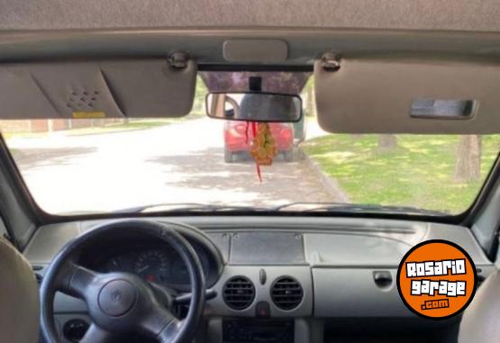 Utilitarios - Renault Kangoo 2005 GNC 111111Km - En Venta