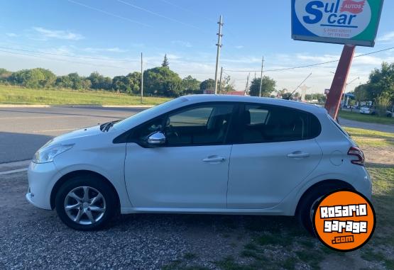 Autos - Peugeot 208 1.5 5p allure nav 2015 Nafta 114000Km - En Venta