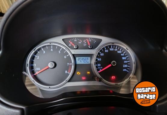 Autos - Volkswagen Gol trend 2009 Nafta 203000Km - En Venta