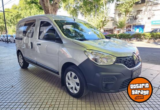 Utilitarios - Renault Kangoo Confort 2024 GNC 22000Km - En Venta