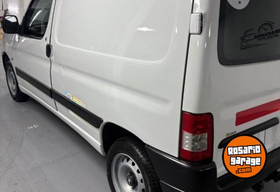 Utilitarios - Peugeot PARTNER 2017 GNC 157000Km - En Venta