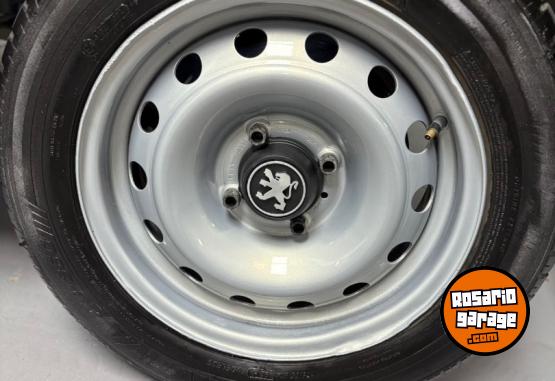 Utilitarios - Peugeot PARTNER 2017 GNC 157000Km - En Venta