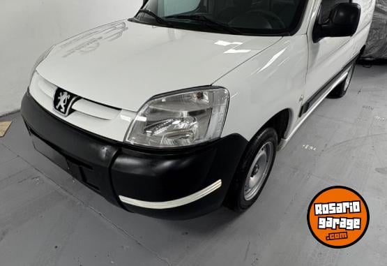 Utilitarios - Peugeot PARTNER 2017 GNC 157000Km - En Venta